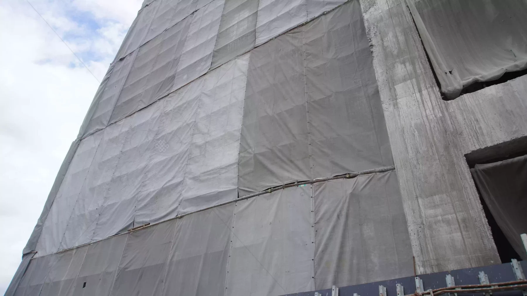 ผ้าใบก่อสร้าง ผ้าใบ Mesh Sheet ผ้าใบกันฝุ่น